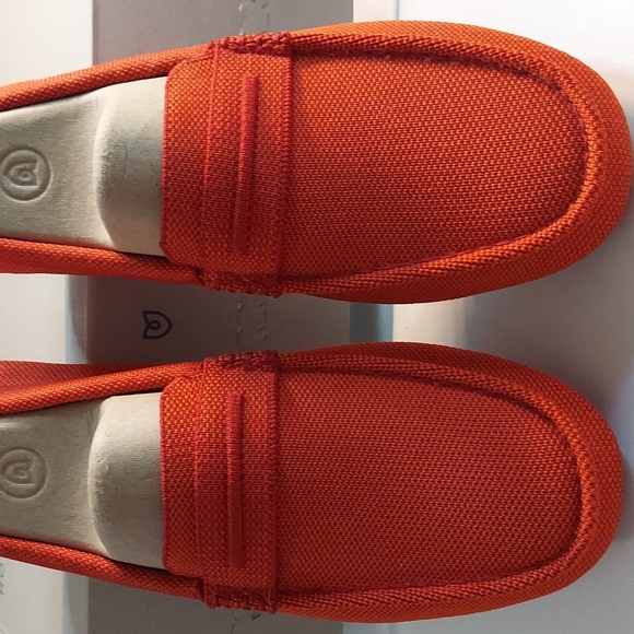 NEW Rothys Driving Loafer - size 9.5 - Discontinued Color - Picture 5 of 5